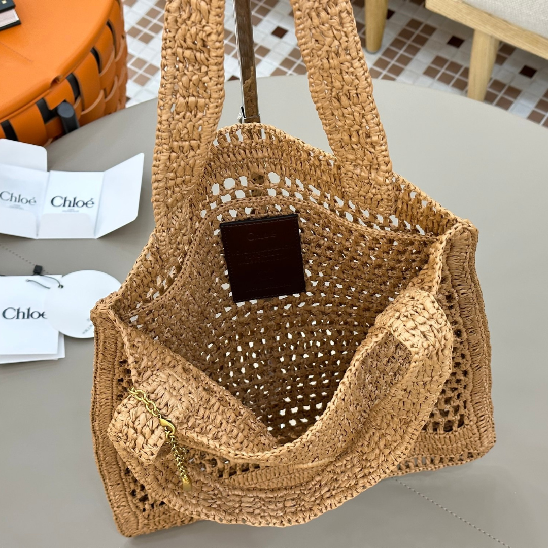 CHLOÉ SOMMER-BANANEN-TASCHE AUS RAPHIA