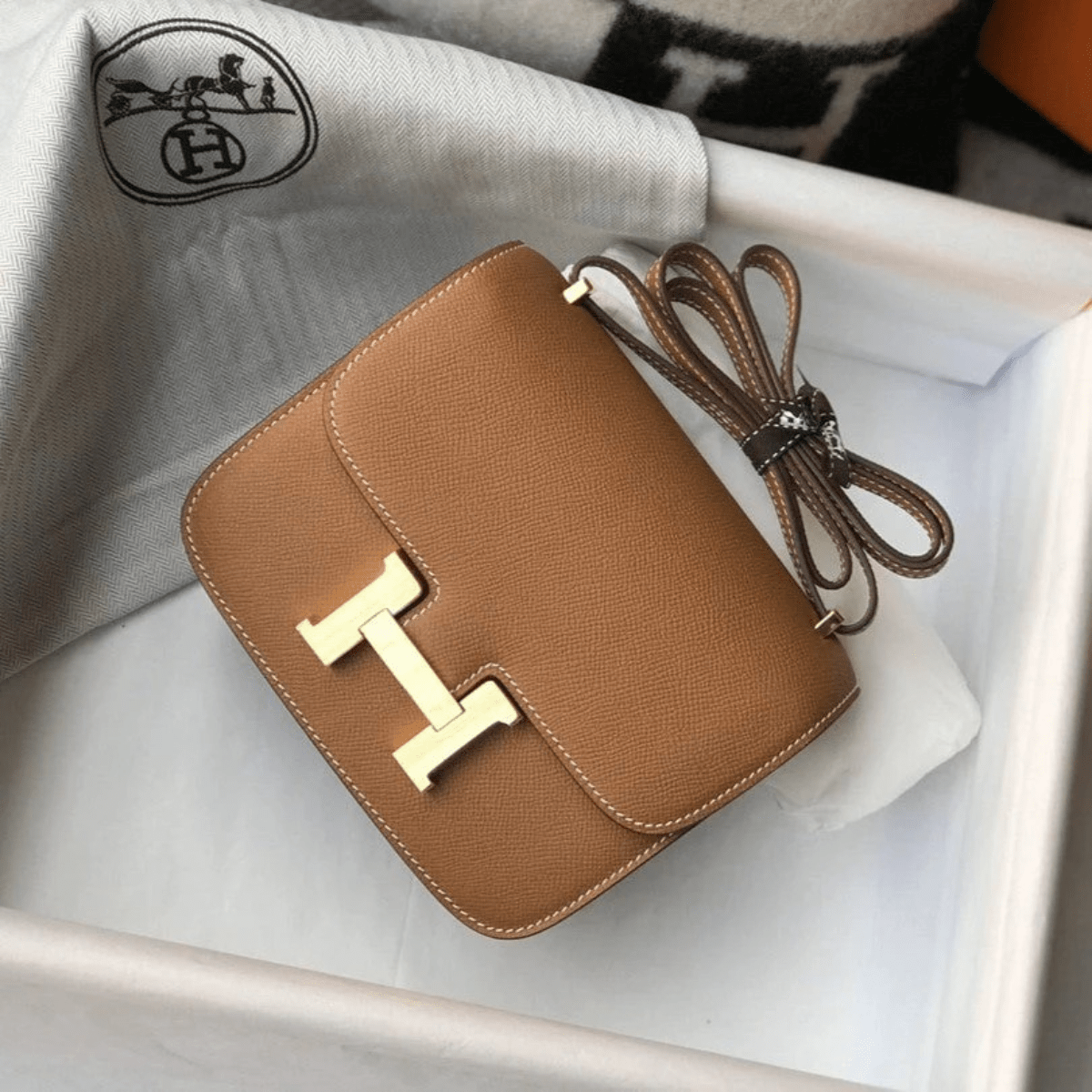 Hermès Constance 18 Gold