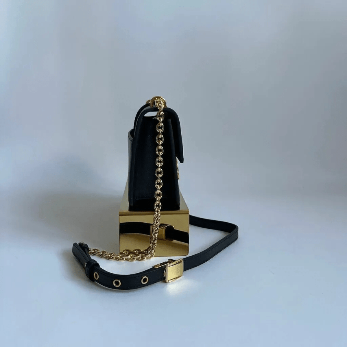 Dior 30 Montaigne East-West Tasche mit Kette