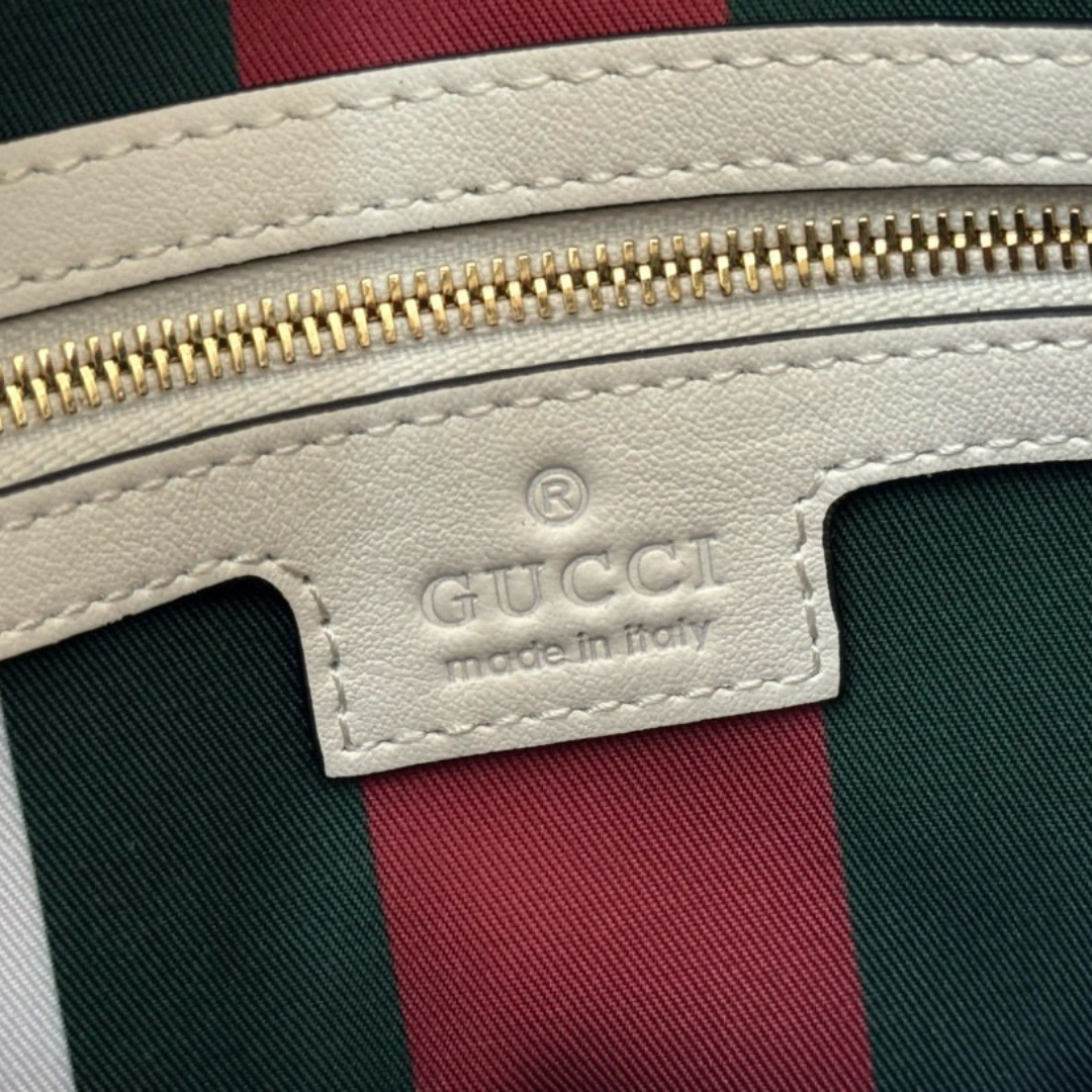 KLEINE GG-EMBLEM-SCHULTERTASCHE