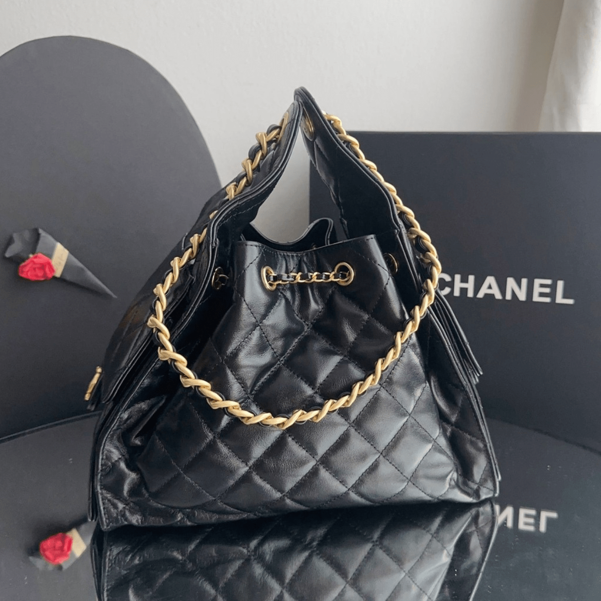 Chanel 25 Medium Tasche