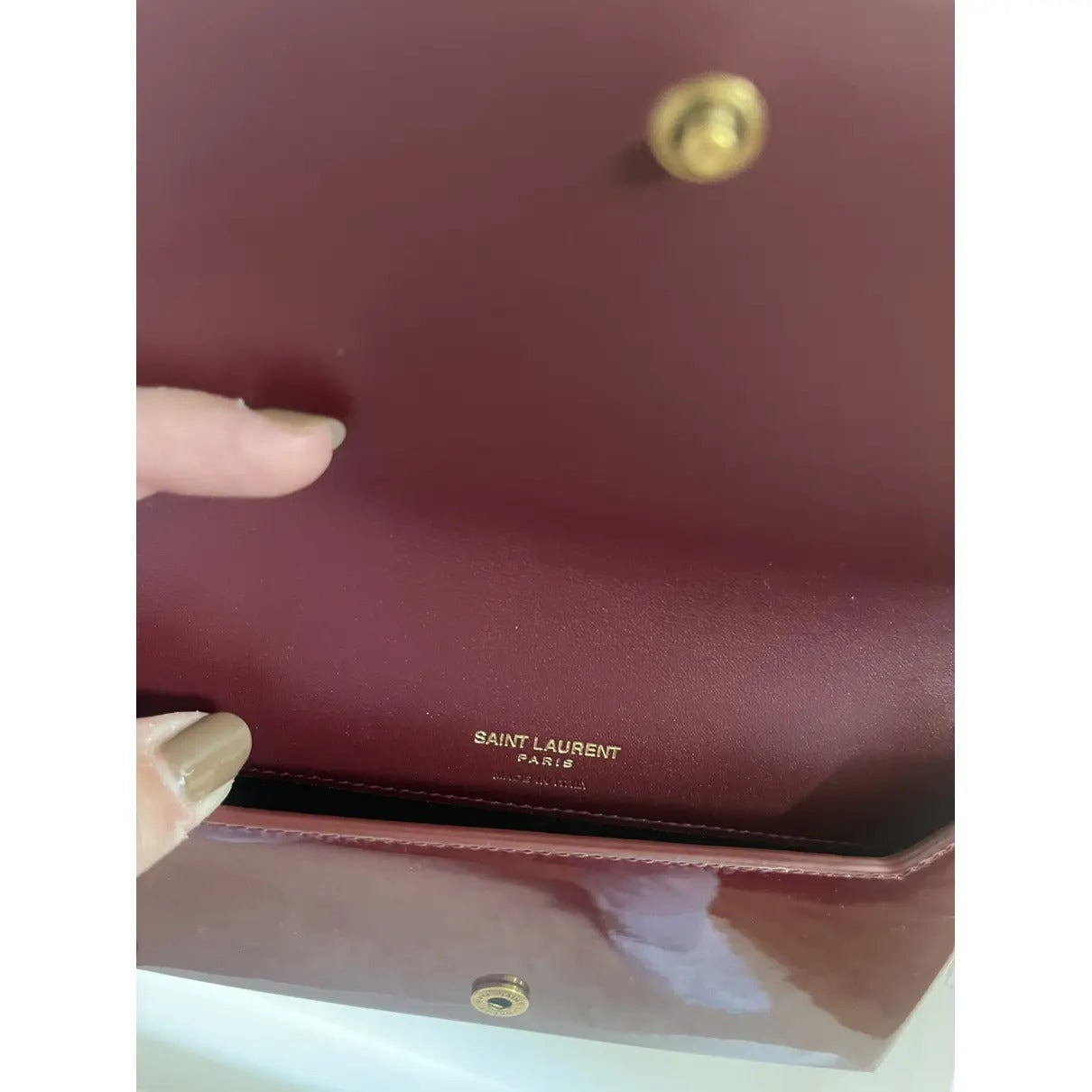 YVES SAINT LAURENT KATE SMALL AUS LACKLEDER