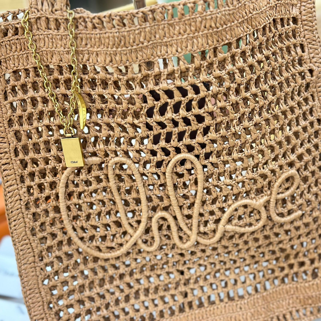 CHLOÉ SOMMER-BANANEN-TASCHE AUS RAPHIA
