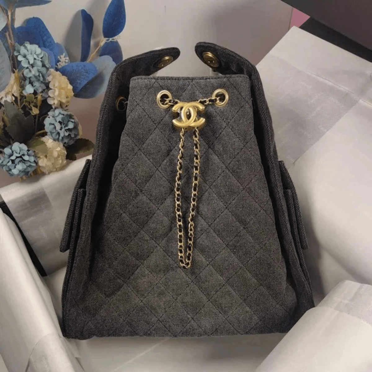 Chanel 25 Mittelgroße Handtasche