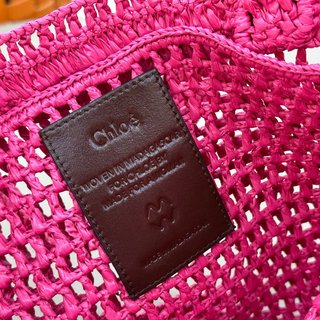 CHLOÉ SOMMER-BANANEN-TASCHE AUS RAPHIA