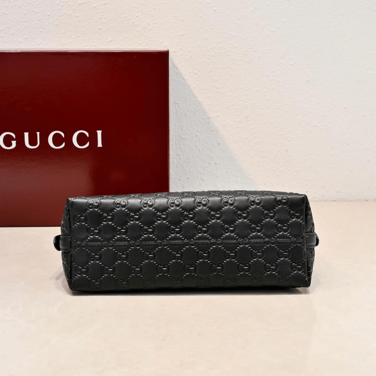 Gucci – Medium GG Emblem Shoulder Tasche