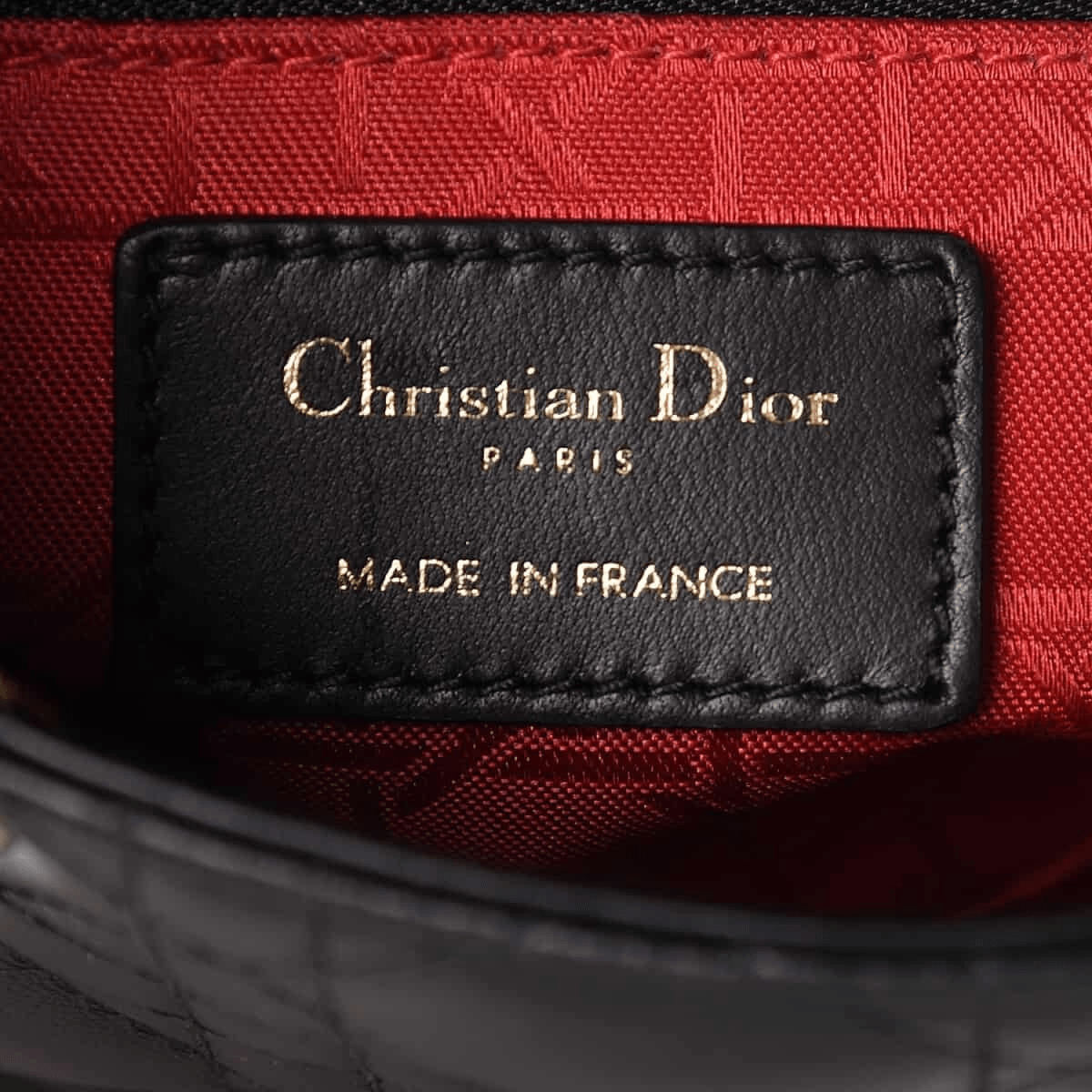 Dior – Set: Mini Lady Dior Tasche in Schwarz & Dior Chrono Sneaker