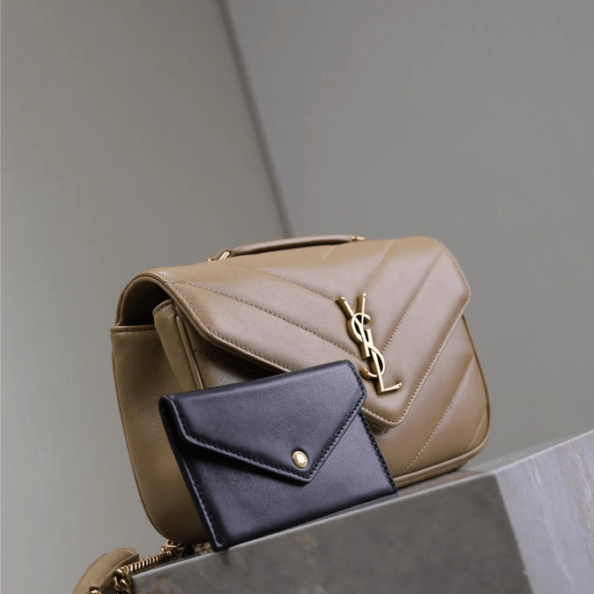 Saint Laurent – Loulou Small Matelassé Lammledertasche