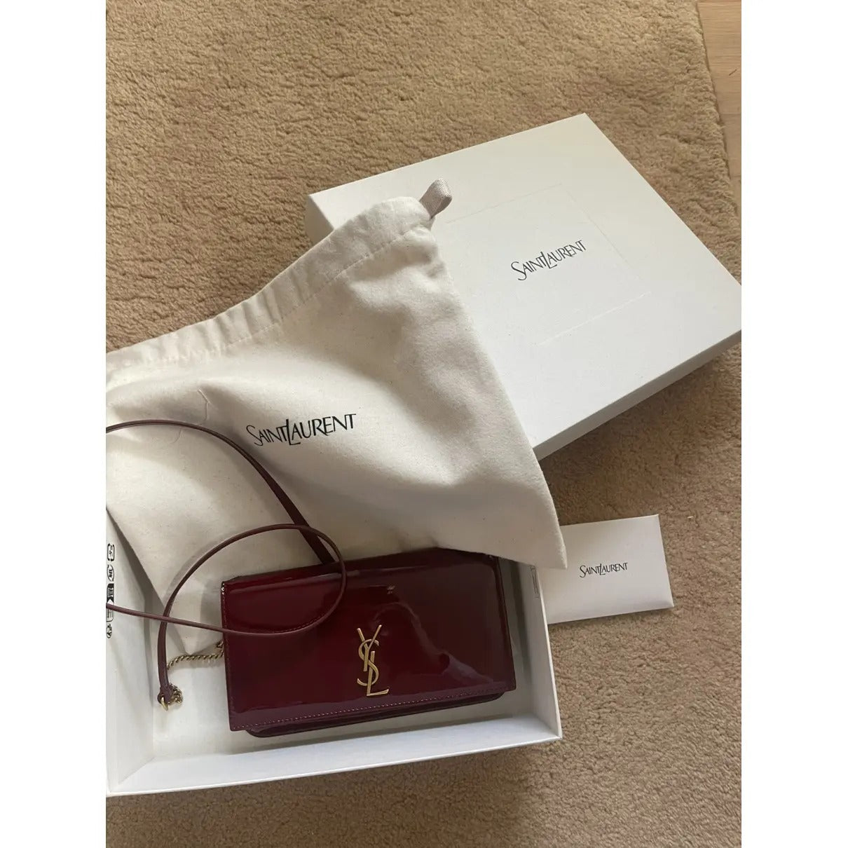 YVES SAINT LAURENT KATE SMALL AUS LACKLEDER