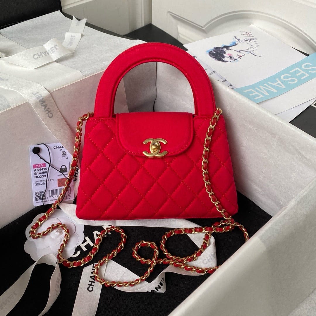 Chanel Matelassé Handtasche – Rot Canvas
