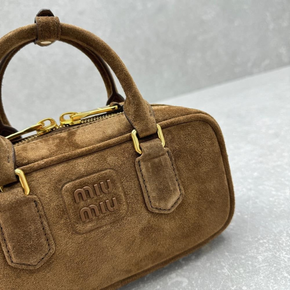 MIU MIU ARCADIE MATELASSÉ TOTE