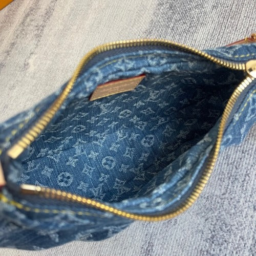 POCHETTE VALLEY-TASCHE VON LOUIS VUITTON