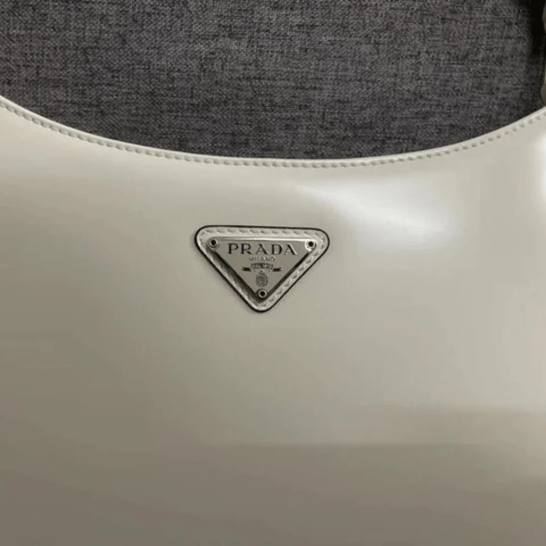 Prada – Cleo Schultertasche aus gebürstetem Leder